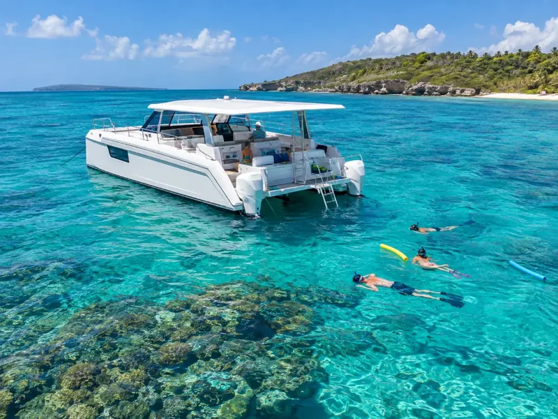 Double Dip Power Catamaran